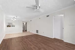 7294 Cloister Dr, Sarasota, FL 34231 - Photo 2