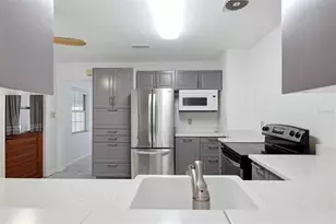 4003 Booth Pl, Sarasota, FL 34231 - Photo 6