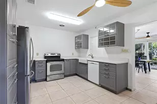 4003 Booth Pl, Sarasota, FL 34231 - Photo 4