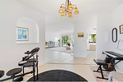 3927 Country View Lane, Sarasota, FL 34233 - Photo 8
