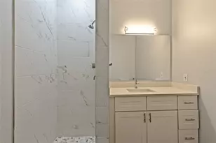 4330 Tyler Cir N, Saint Petersburg, FL 33709 - Photo 12
