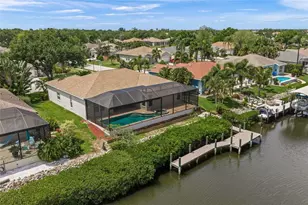111 41st St NE, Bradenton, FL 34208 - Photo 2