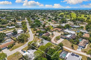 6916 Alderwood Dr, Sarasota, FL 34243 - Photo 40