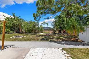 6916 Alderwood Dr, Sarasota, FL 34243 - Photo 34
