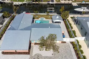 605 Concord Ln, Holmes Beach, FL 34217 - Photo 44