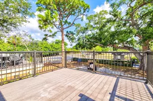 3202 Ramblewood Dr N, Sarasota, FL 34237 - Photo 28