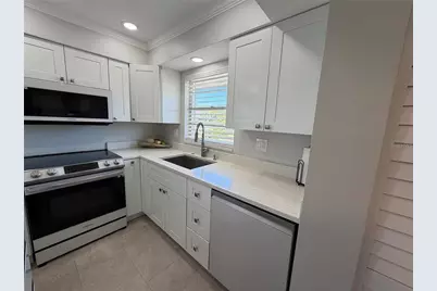 102 46th Avenue Terrace W #403, Bradenton, FL 34207 - Photo 8