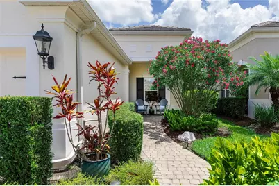 2060 Crystal Lake Trail, Bradenton, FL 34211 - Photo 2