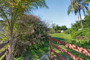 3711 Hidden River Rd, Sarasota, FL 34240 - Photo 28