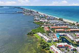 1801 Gulf Dr N, Bradenton Beach, FL 34217 - Photo 32