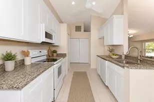 1401 Hedgewood Cir, North Port, FL 34288 - Photo 6