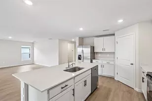 17607 Whiskey Crk Trl, Parrish, FL 34219 - Photo 6