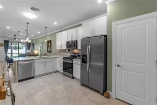 7660 Summerland Cove, Bradenton, FL 34202 - Photo 10