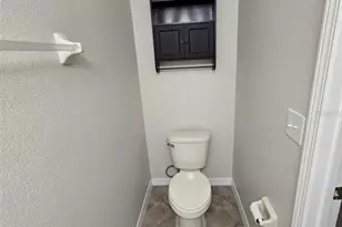4252 Fennwood Ct, Wesley Chapel, FL 33543 - Photo 8