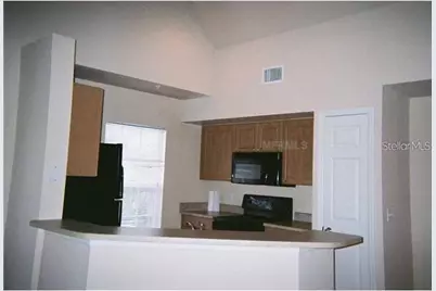 5581 Rosehill Road # 203, Sarasota, FL 34233 - Photo 8