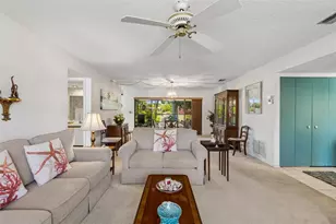 6067 Fairway Ln, Bradenton, FL 34210 - Photo 4