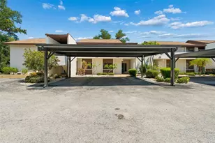 6067 Fairway Ln, Bradenton, FL 34210 - Photo 2