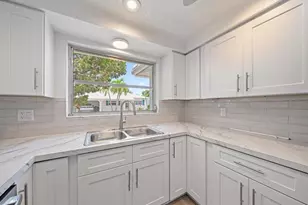 597 Spanish Dr N, Longboat Key, FL 34228 - Photo 6