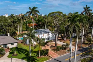 108 26th St NW, Bradenton, FL 34205 - Photo 2
