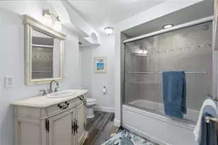 2110 Benjamin Franklin Dr, Sarasota, FL 34236 - Photo 30
