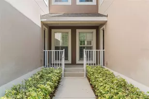 2013 Santa Catalina Ln, Riverview, FL 33578 - Photo 2