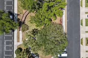2013 Santa Catalina Ln, Riverview, FL 33578 - Photo 38