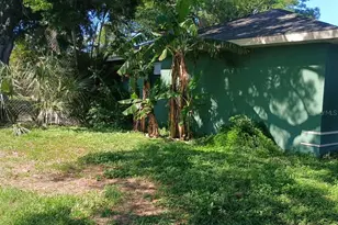 1104 67th Ave W, Bradenton, FL 34207 - Photo 2