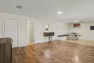 704 S Lockwood Ridge Rd, Sarasota, FL 34237 - Photo 14