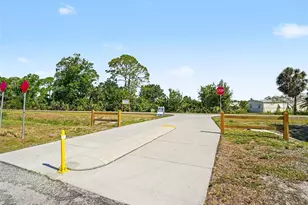 704 S Lockwood Ridge Rd, Sarasota, FL 34237 - Photo 42