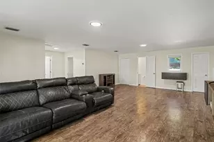 704 S Lockwood Ridge Rd, Sarasota, FL 34237 - Photo 12