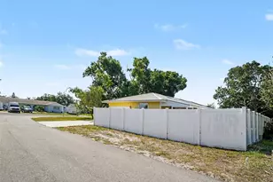 704 S Lockwood Ridge Rd, Sarasota, FL 34237 - Photo 40