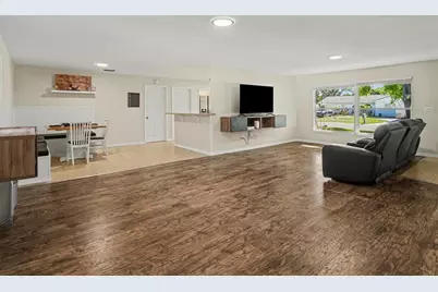 704 S Lockwood Ridge Road, Sarasota, FL 34237 - Photo 10