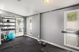 704 S Lockwood Ridge Rd, Sarasota, FL 34237 - Photo 30