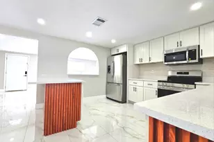 7715 Cherrytree Ln, New Port Richey, FL 34653 - Photo 4