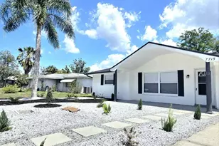 7715 Cherrytree Ln, New Port Richey, FL 34653 - Photo 2