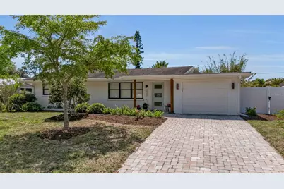 2440 Valencia Drive, Sarasota, FL 34239 - Photo 2