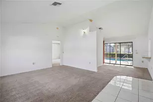 5705 39th St Cir E, Bradenton, FL 34203 - Photo 4