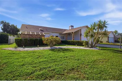 5705 39th Street Circle E, Bradenton, FL 34203 - Photo 2