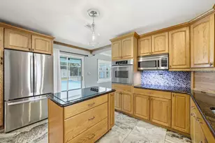6901 17th Ln N, Saint Petersburg, FL 33702 - Photo 12