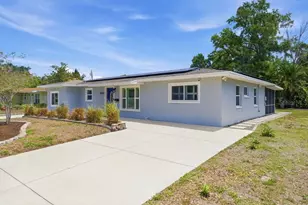 6901 17th Ln N, Saint Petersburg, FL 33702 - Photo 1