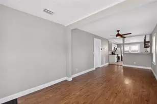 3250 Prescott St N, Saint Petersburg, FL 33713 - Photo 8