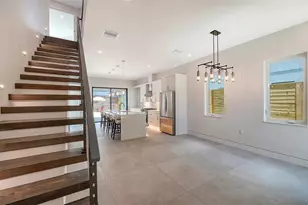 2225 Florinda St, Sarasota, FL 34231 - Photo 6