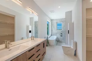 2225 Florinda St, Sarasota, FL 34231 - Photo 38