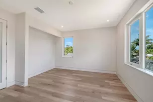 2225 Florinda St, Sarasota, FL 34231 - Photo 44