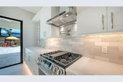 2225 Florinda Street, Sarasota, FL 34231 - Photo 12