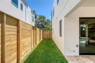 2225 Florinda St, Sarasota, FL 34231 - Photo 56