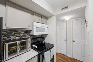4005 Tumble Wood Trl, Tampa, FL 33613 - Photo 10