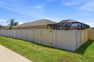 936 Zone Tailed Hawk Pl, Ruskin, FL 33570 - Photo 36