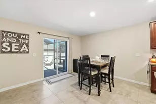936 Zone Tailed Hawk Pl, Ruskin, FL 33570 - Photo 12
