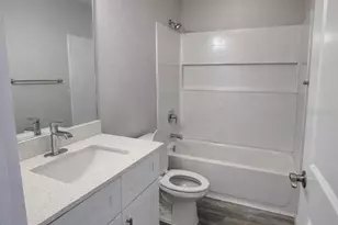 202 NW 25th Pl, Cape Coral, FL 33993 - Photo 8